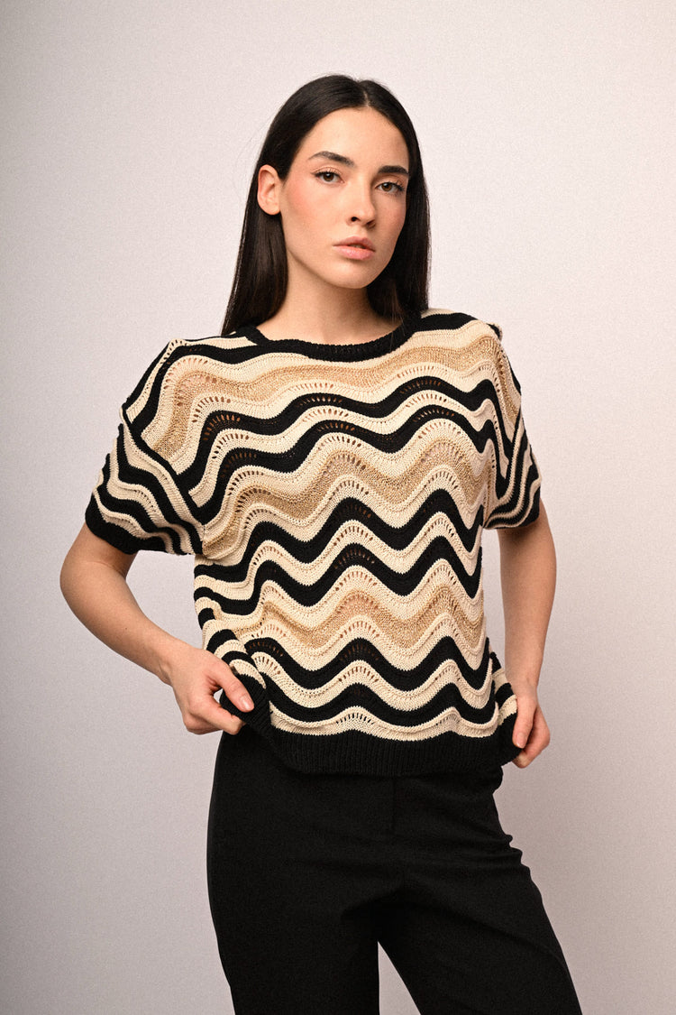 Pull in maglia crochet a righe ondulate