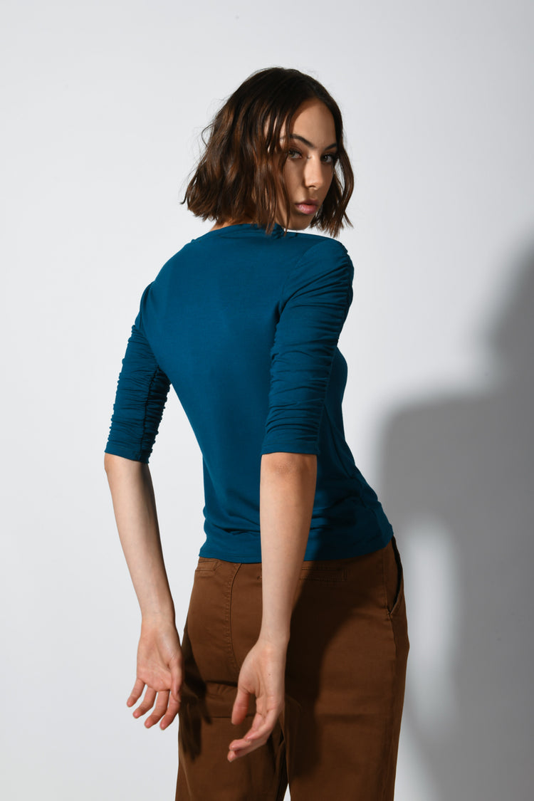 Maglia manica arricciata