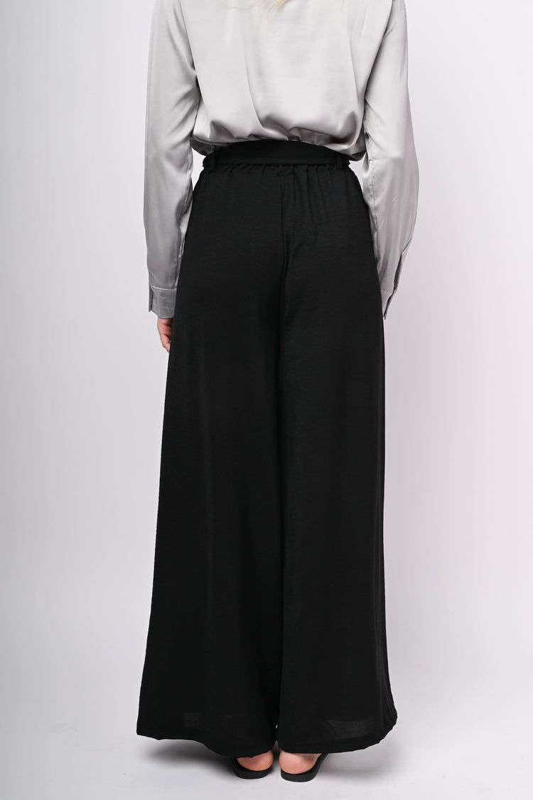 Pantaloni palazzo con cintura