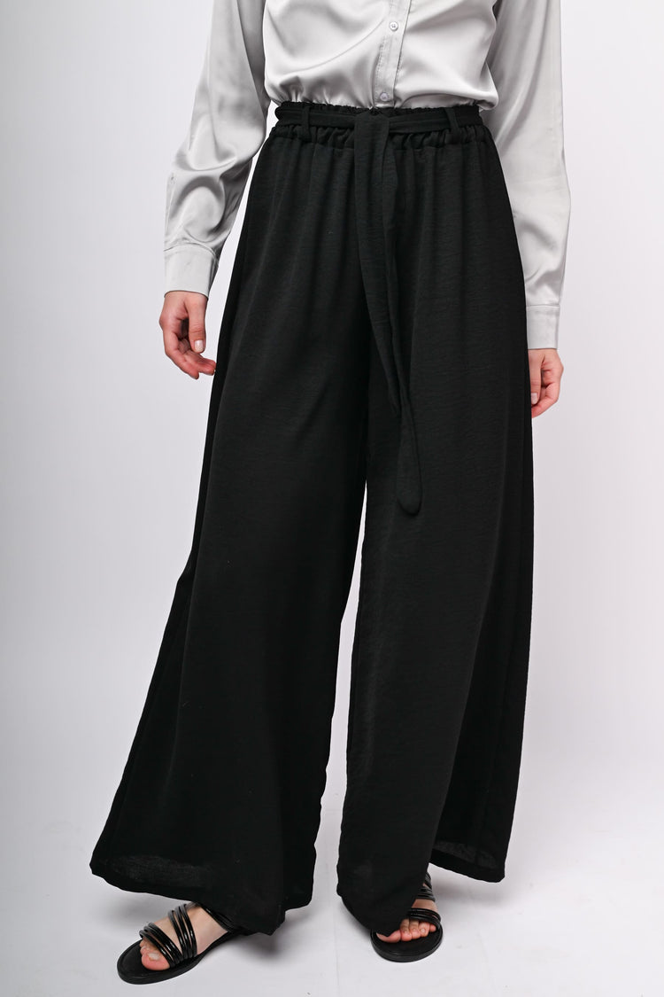 Pantaloni palazzo con cintura