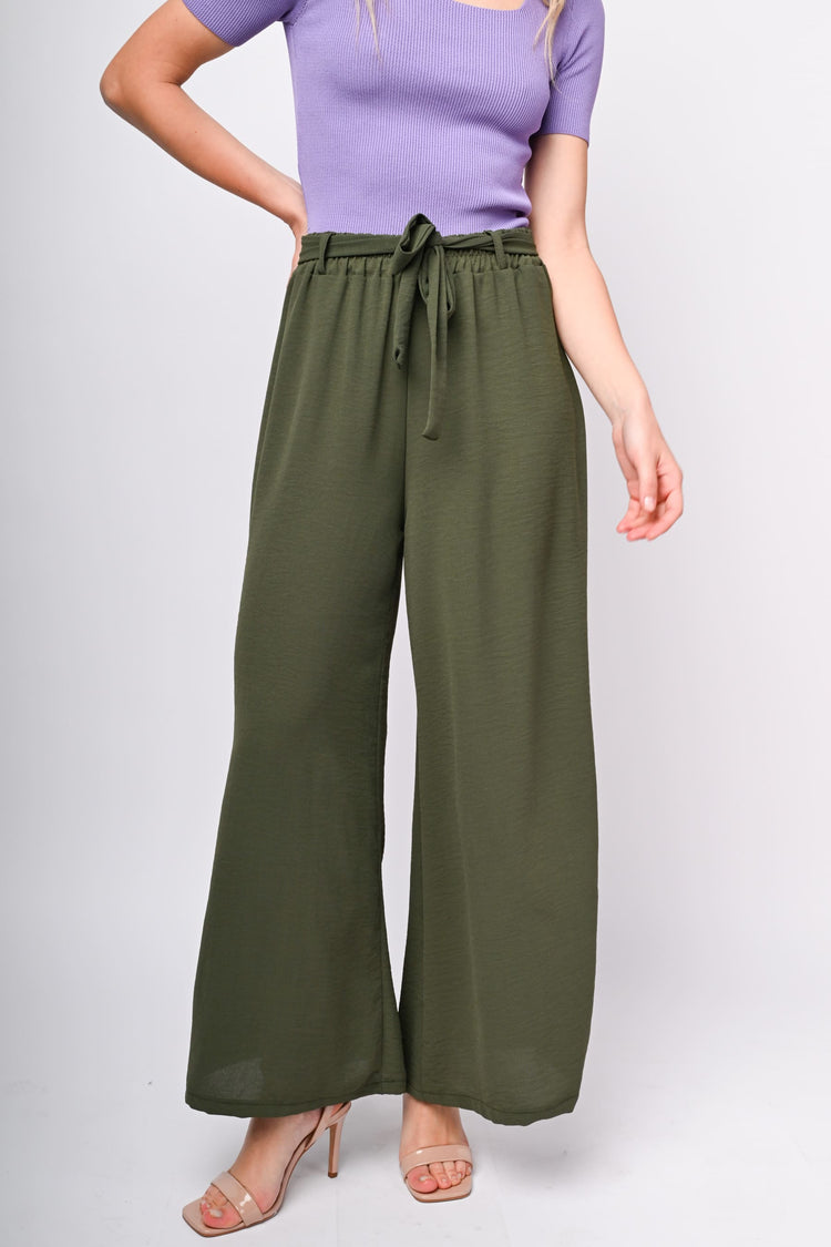 Pantaloni palazzo con cintura