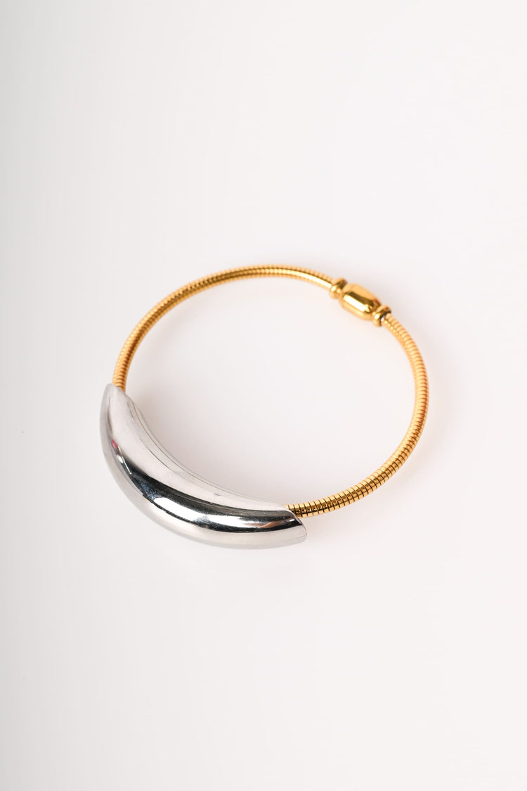 Bracciale rigido in maglia metallica