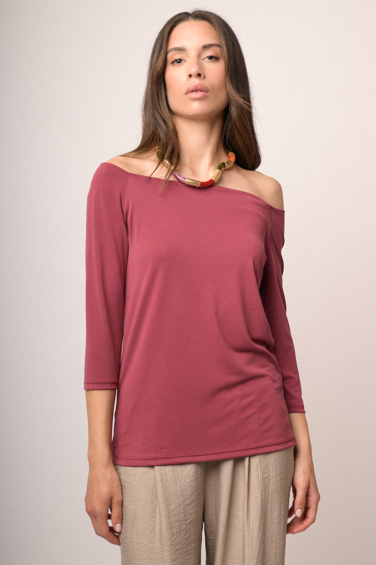 T-shirt in modal rosa con spalle scoperte