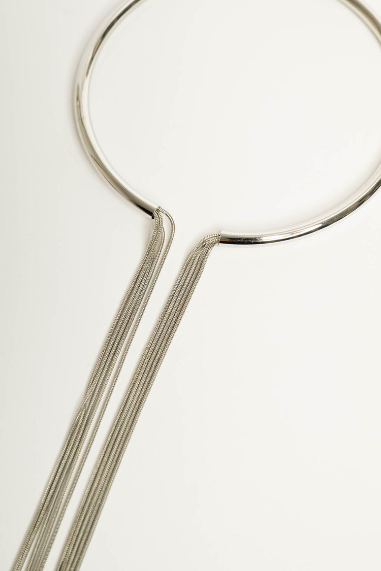 Collana rigida con fili extra-long argento