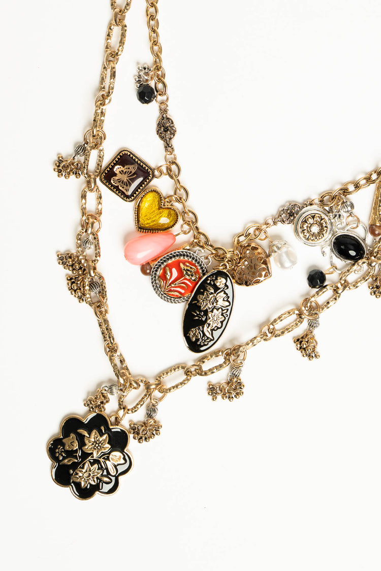Collana multicolor a catena con charms