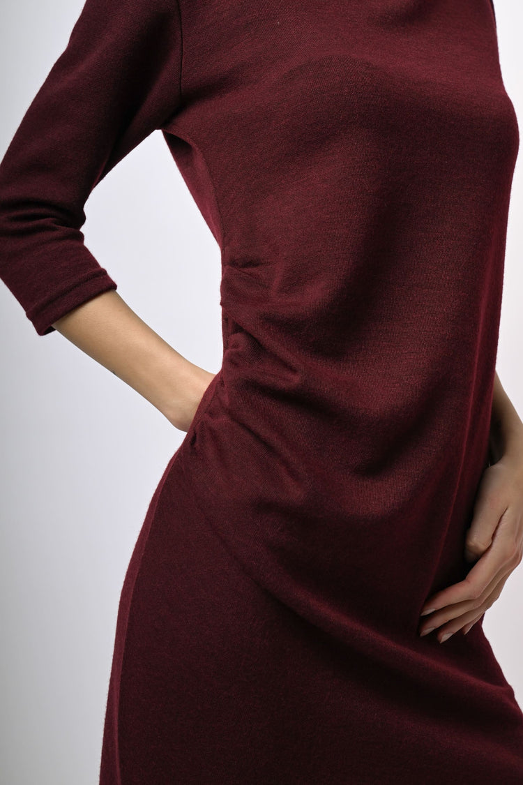 Abito in maglia con arricciature
