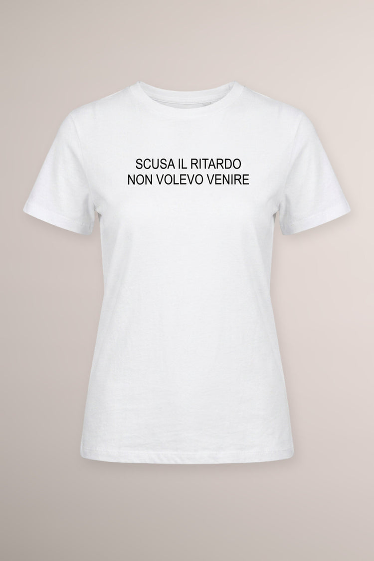 T-shirt bianca con scritta frontale ricamata
