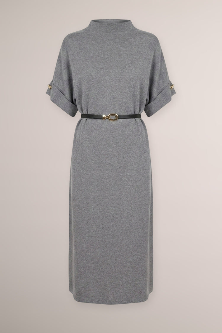 Abito midi in maglia grigia con cintura