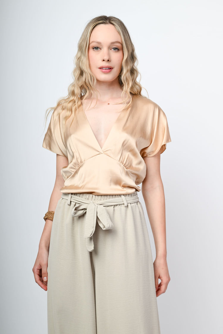 Blusa in raso con scollo a V
