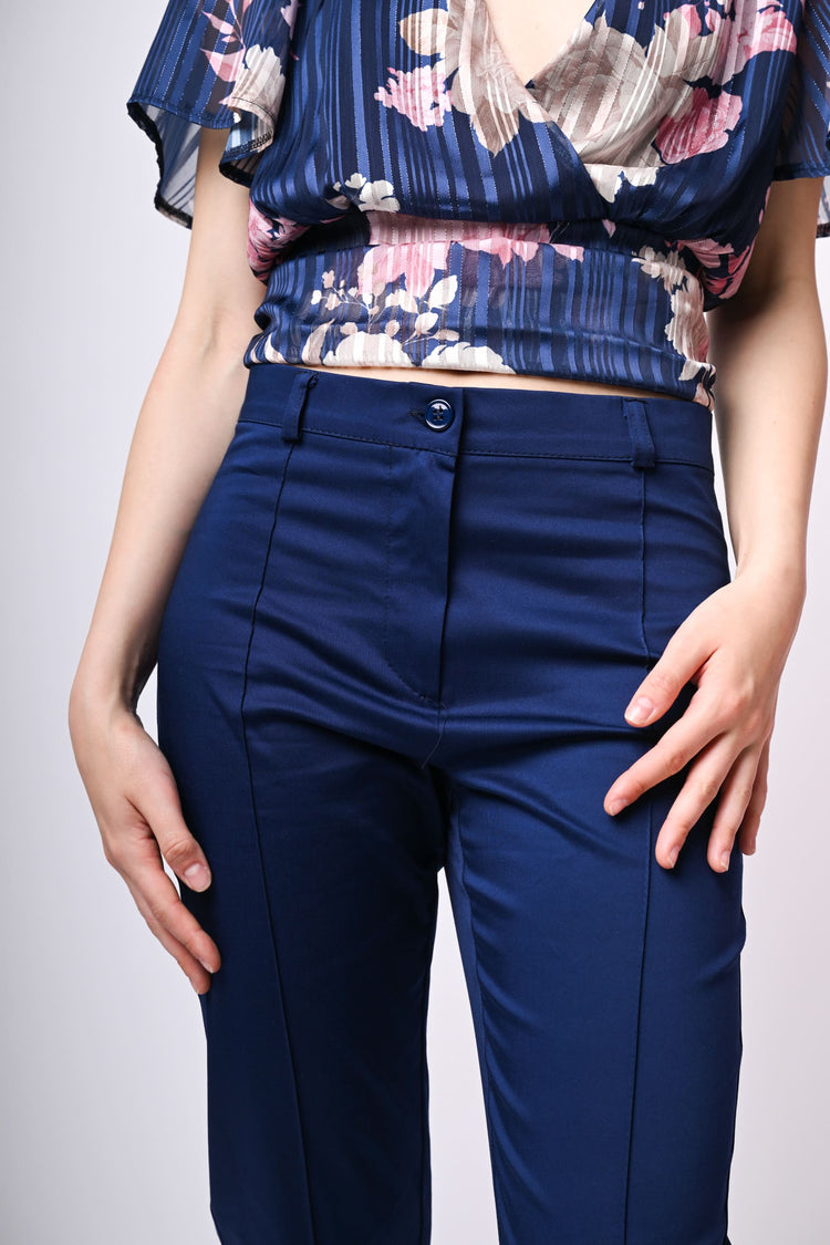 Pantaloni slim-fit con impuntura