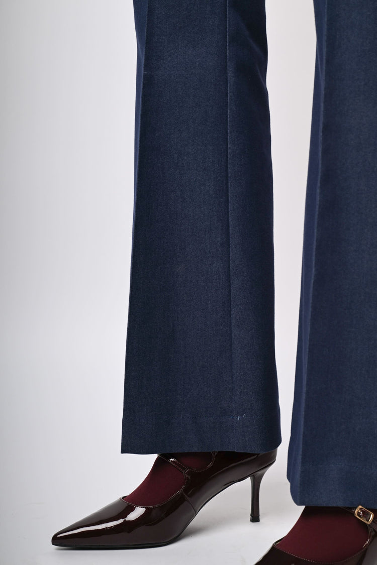 Pantaloni svasati in twill