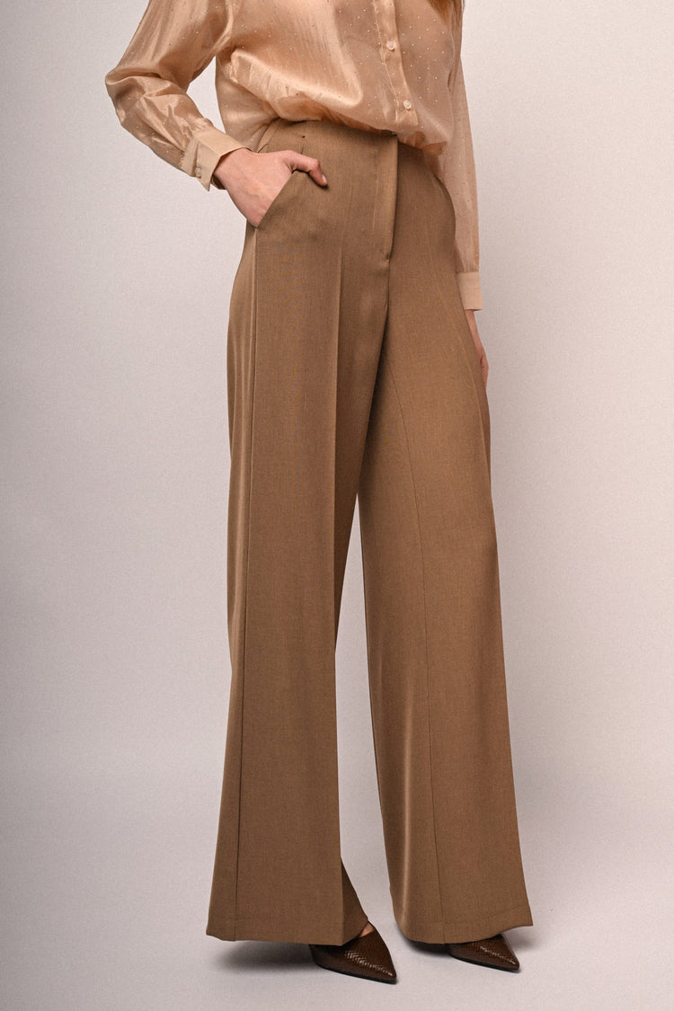 Pantaloni palazzo con piega stirata
