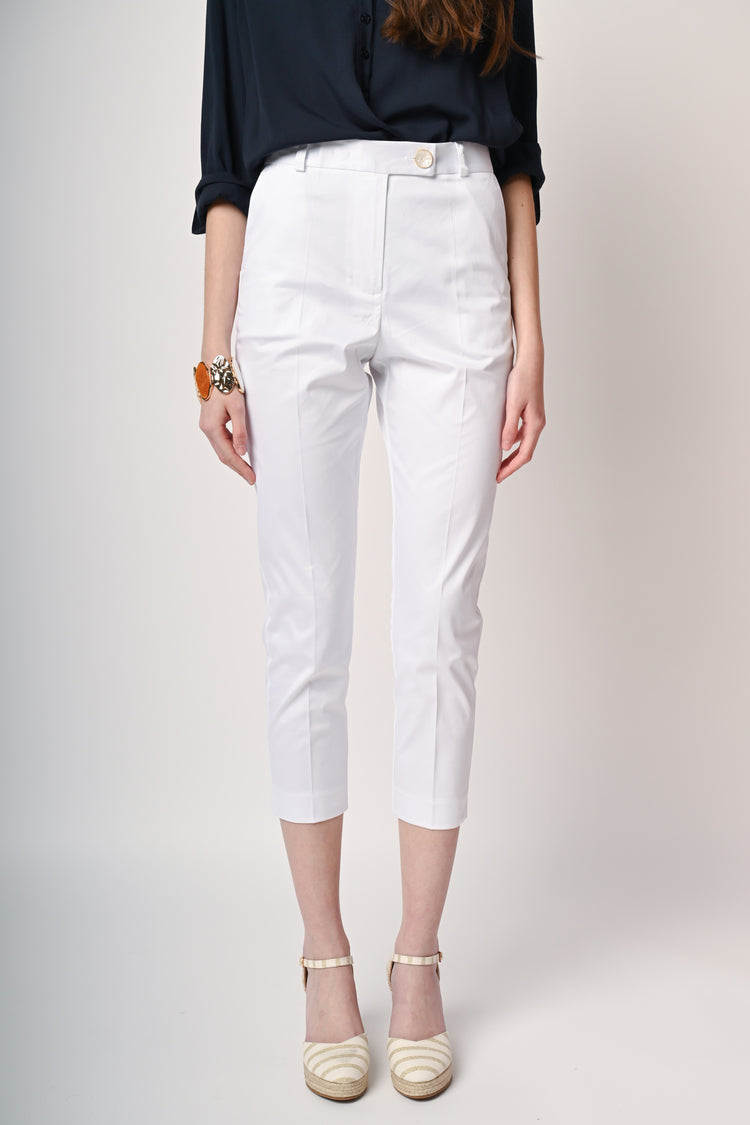 Pantaloni crop in cotone stretch