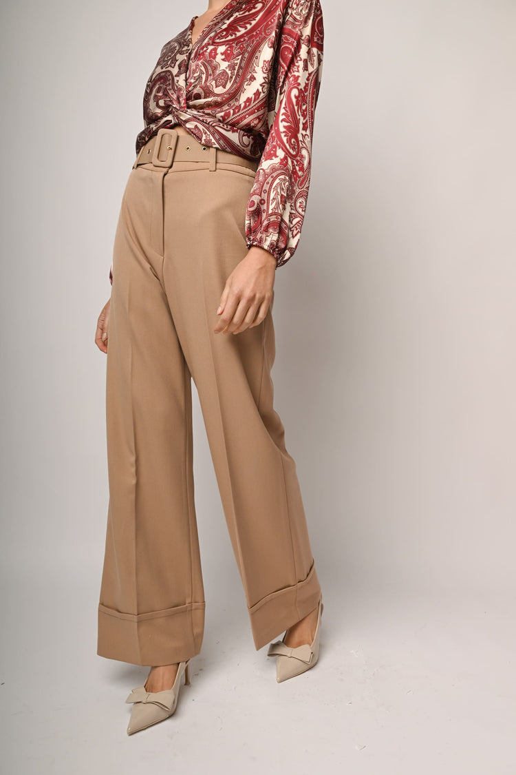 Pantaloni palazzo con cintura