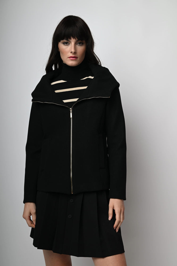 Cappotto corto con zip e cappuccio