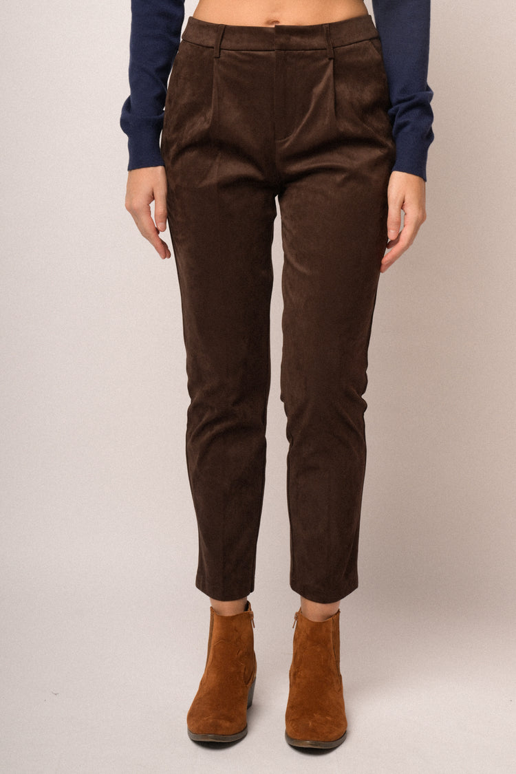 Pantaloni a sigaretta marroni in faux suede