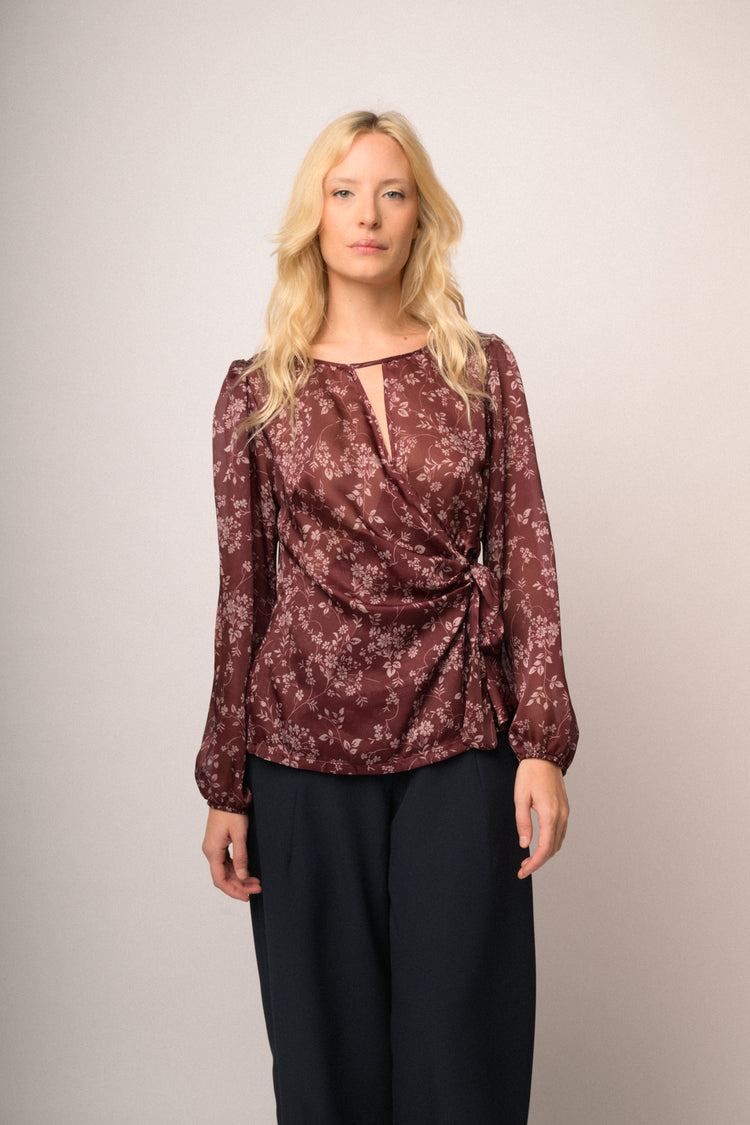 Blusa a stampa floreale bordeaux con nodo