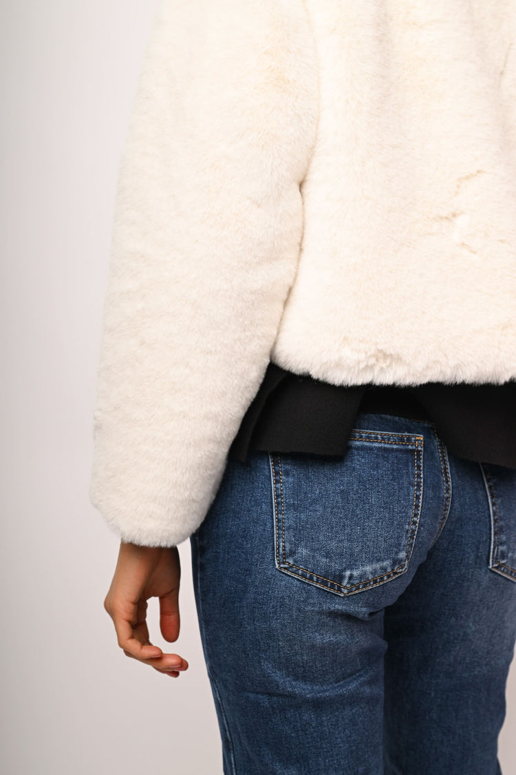 Giacca corta in faux fur