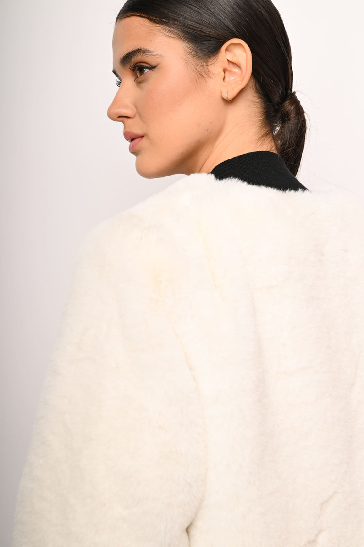Giacca corta in faux fur