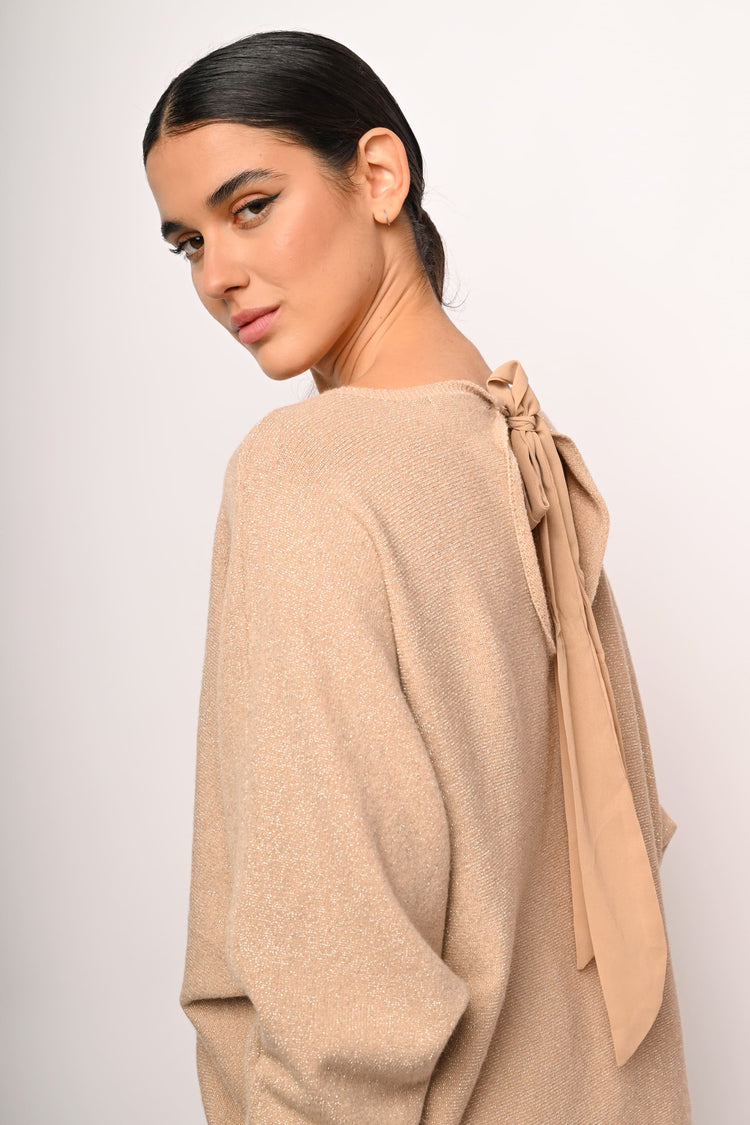 Pull con fiocco sul retro