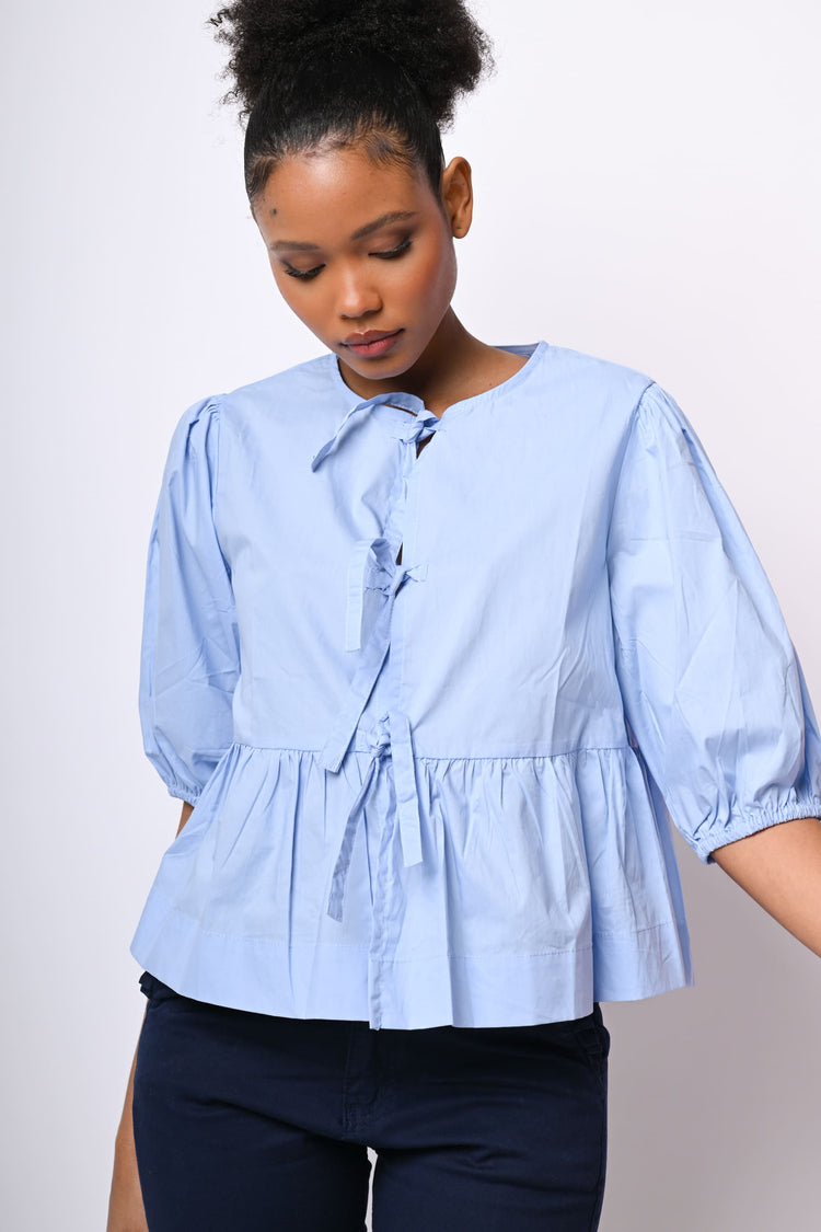 Blusa con laccetti