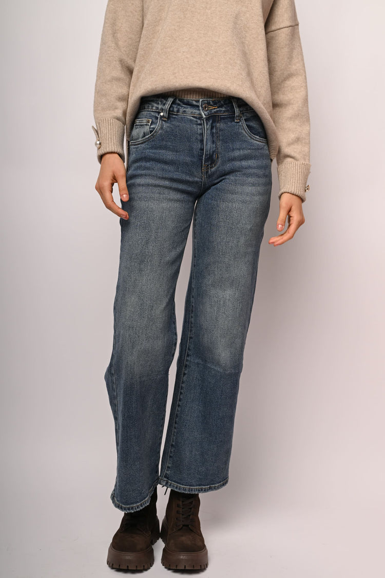 Jeans a gamba ampia e dritta
