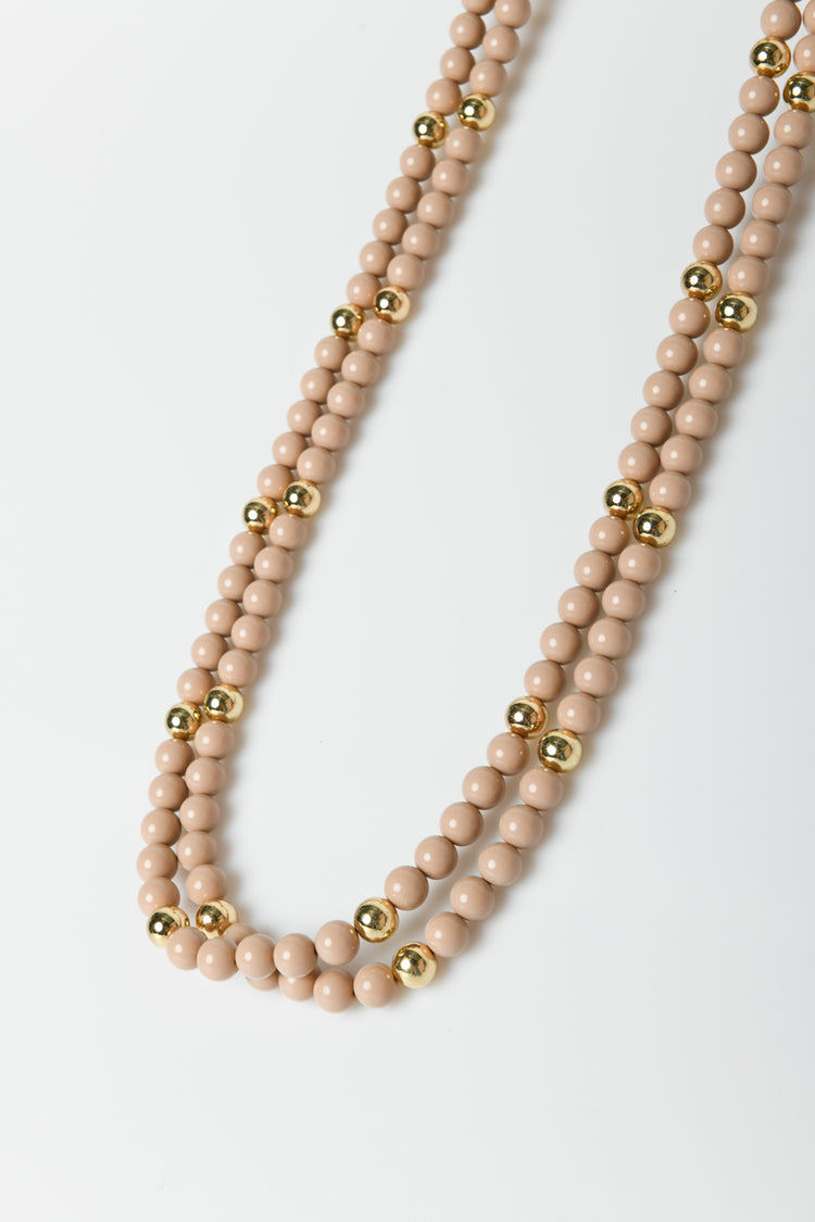 Collana lunga con perle