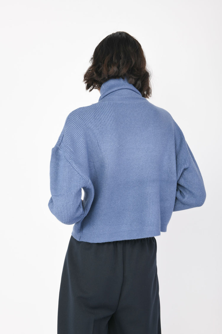 Dolcevita crop