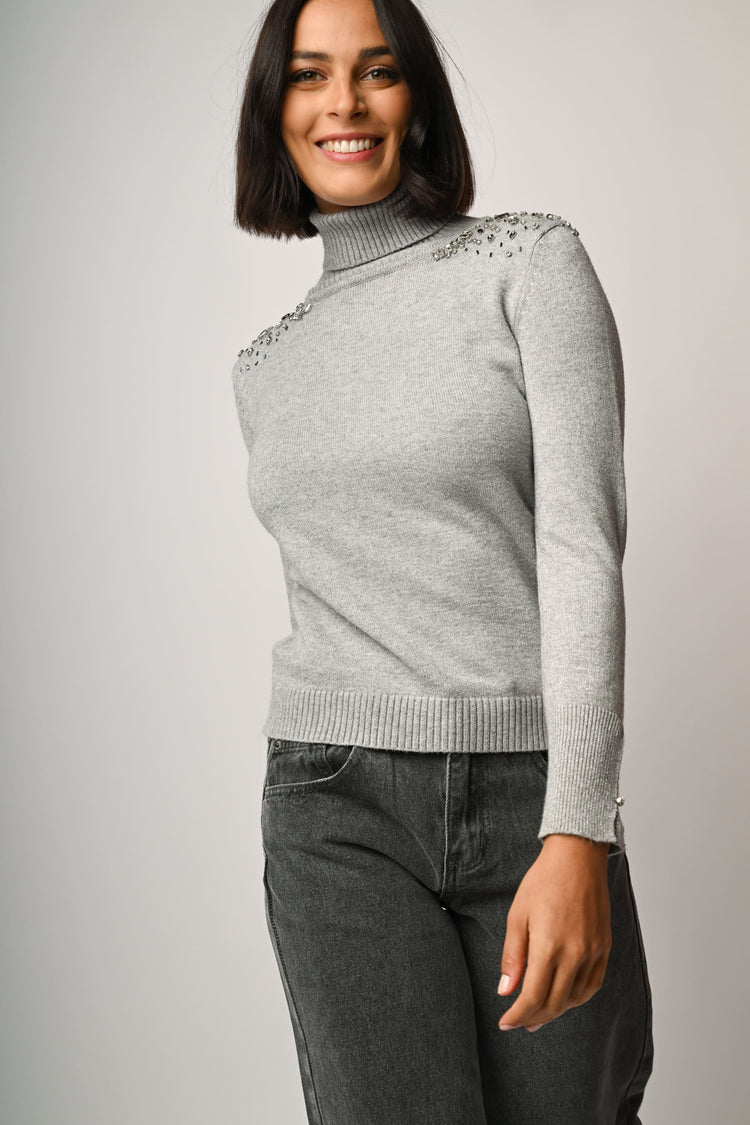 Dolcevita con strass sulle spalle