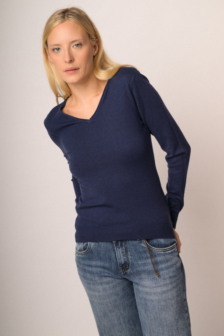 Pull basic con scollo a V blu