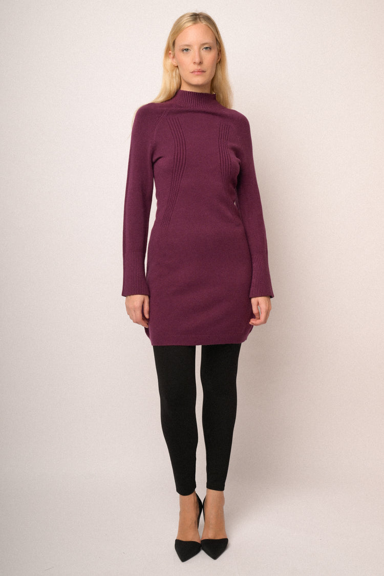 Abito corto bordeaux con collo alto