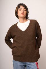 Maglia oversize marrone con scollo a V