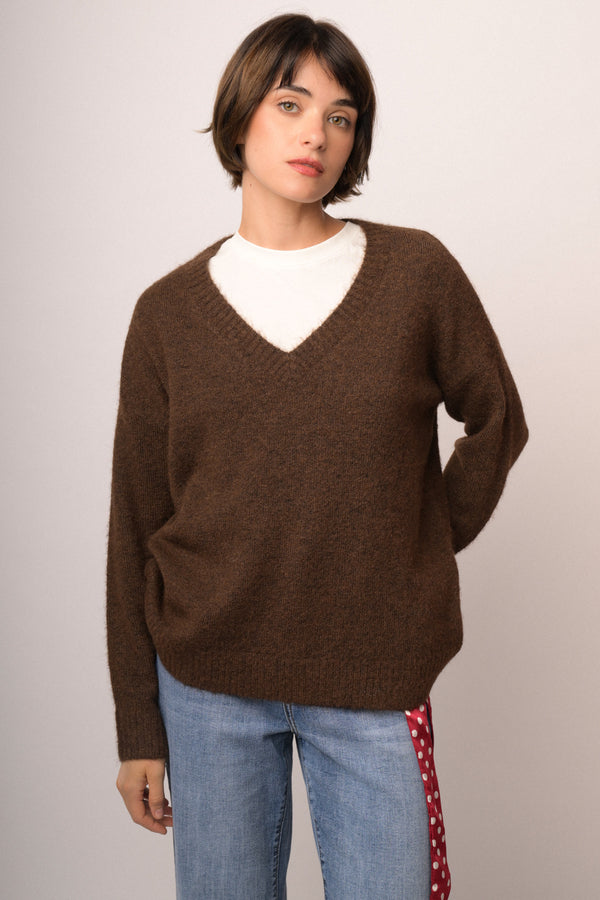 Maglia oversize marrone con scollo a V