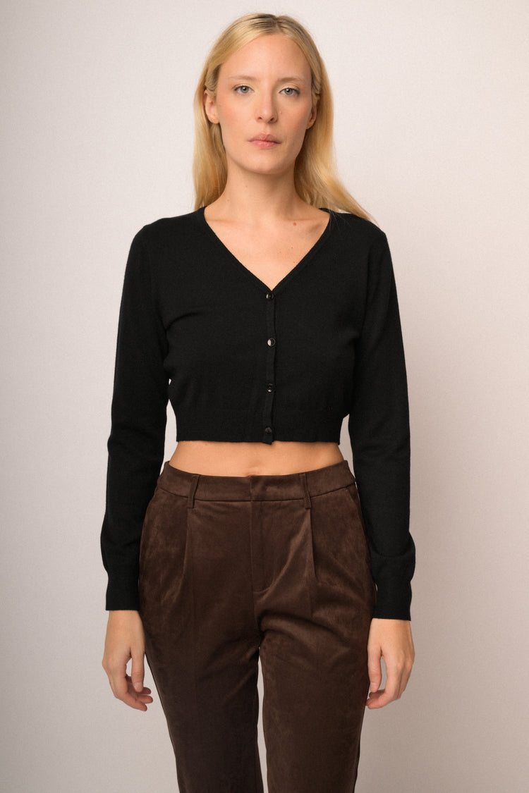 Cardigan cropped nero con bottoni