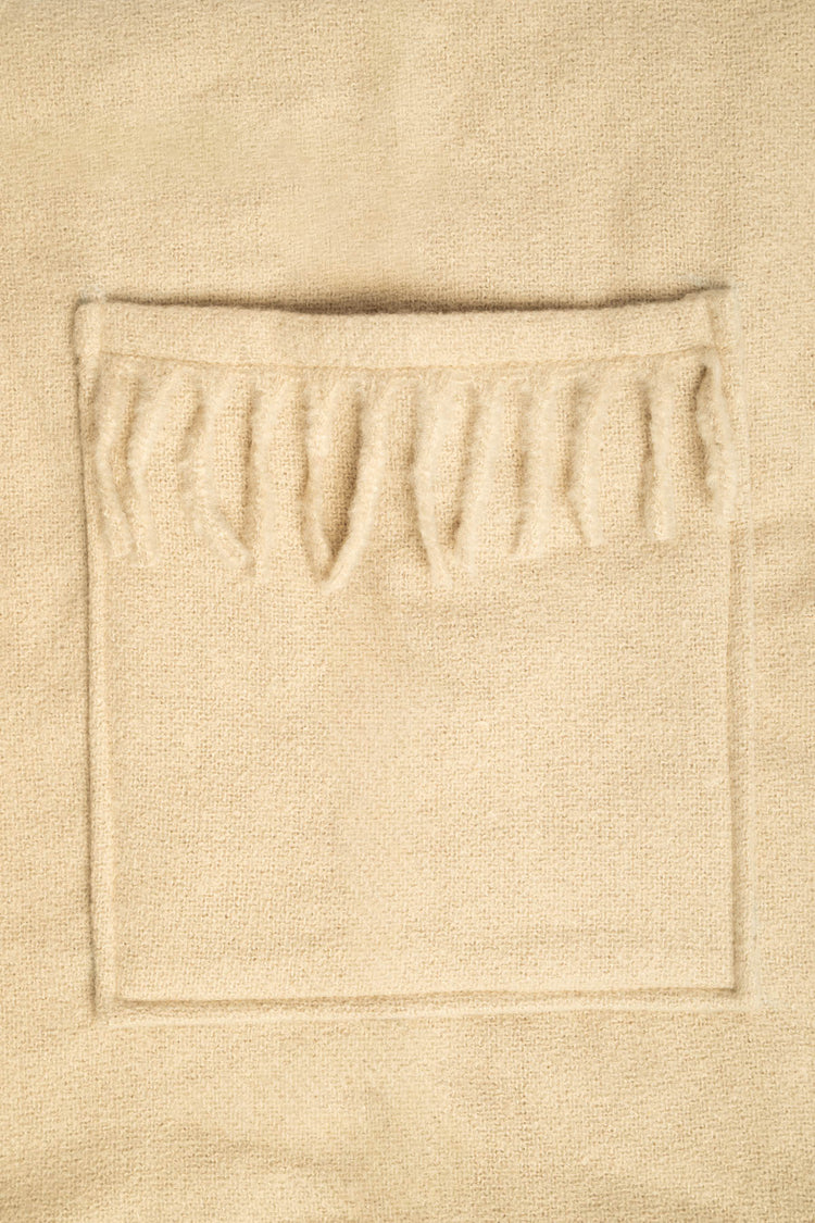 Sciarpa beige con frange e tasca