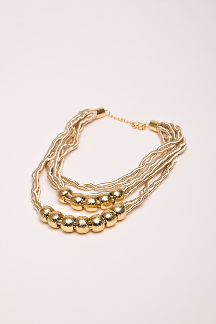Collana a fili multipli con perline