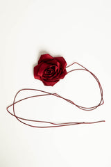 Collana con cordino e rosa 3D rossa